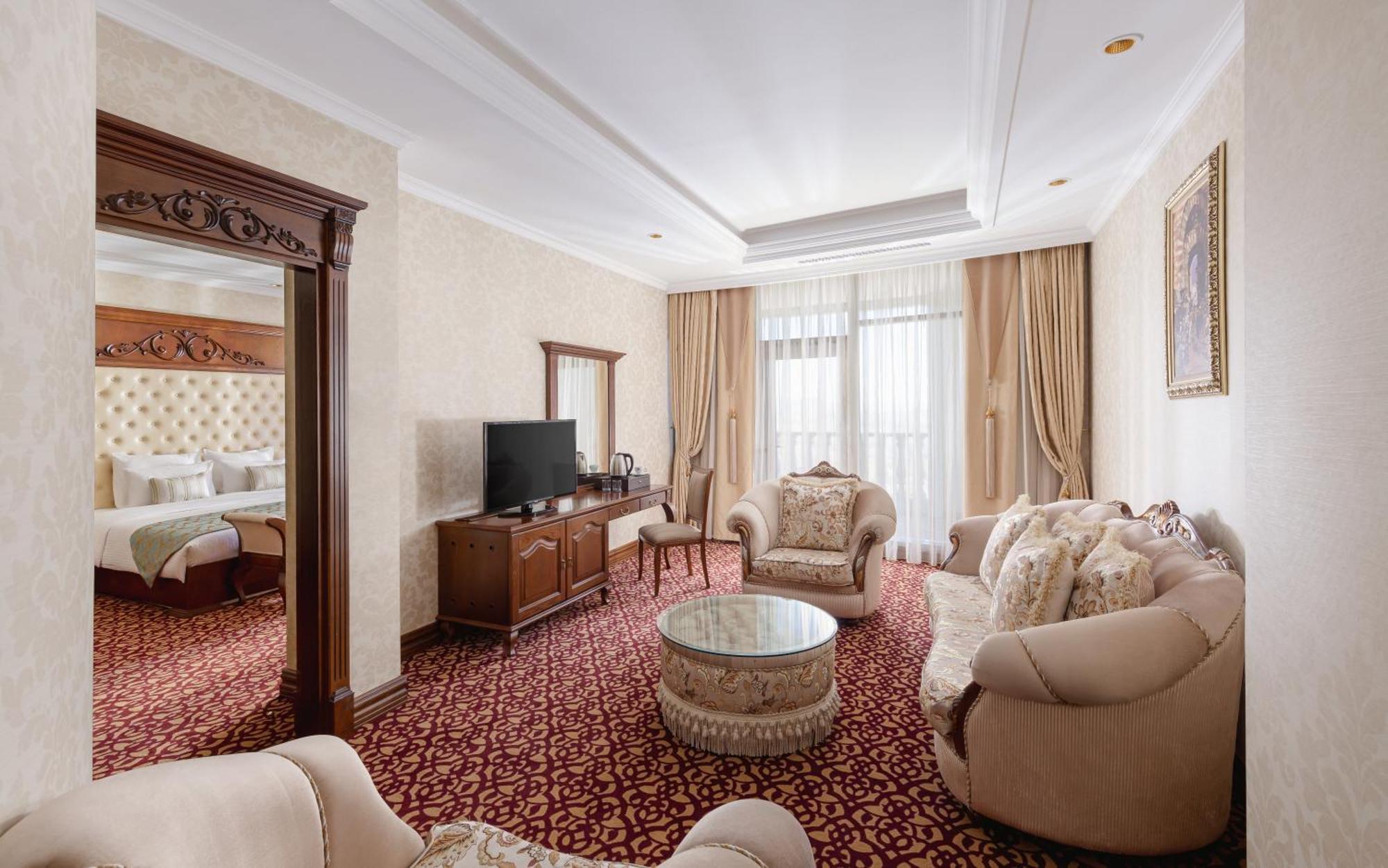 ชามาคี พาเลซ ชาราดิล Hotel Seredil ภายนอก รูปภาพ Suite